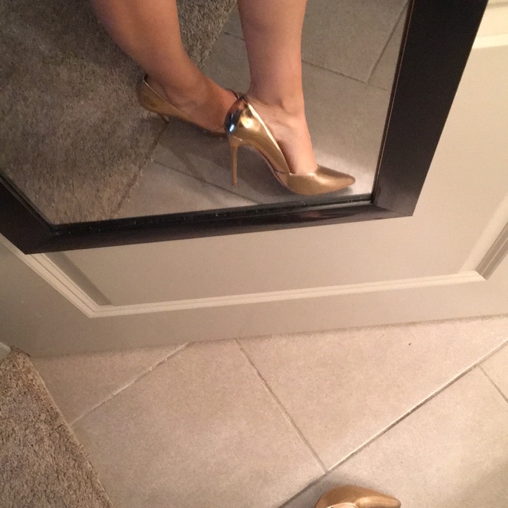 Rose gold metallic pumps